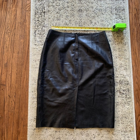Tommy Hilfiger black genuine leather pencil skirt - Picture 4 of 8